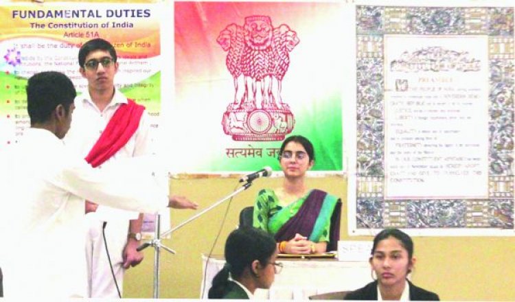 लोकतांत्रिक मूल्यों को बढ़ावा देने डीपीएस रायपुर में मानविकी संकाय ने किया युवा संसद का आयोजन