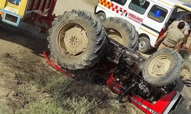 ट्रैक्टर पलटने से पास में खड़े युवक की ट्राली में दबने से मौत