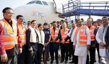 केंद्रीय उड्डयन मंत्री ने जेवर हवाई अड्डे पर पहली वैलिडेशन फ्लाइट की लैंडिंग का किया निरीक्षण