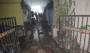 झगड़ा सुलझाने पहुंची थी पुलिस, पति ने घर में लगा दी आग... सिलेंडर फटा और सभी जलते हुए दौड़े