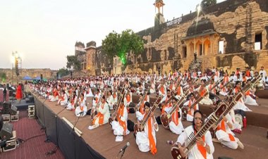 ग्वालियर में 536 कला साधकों ने नौ वाद्ययंत्रों का समवेत वादन कर बनाया गिनीज वर्ल्ड रिकॉर्ड