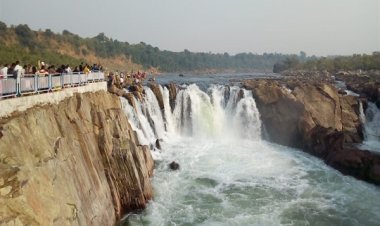 जबलपुर मध्य प्रदेश के चार महानगरों में से एक प्रमुख शहर है