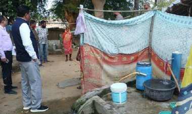 बस्तर कमिश्नर ने भ्रमण कर ली योजनाओं के क्रियान्वयन की जानकारी