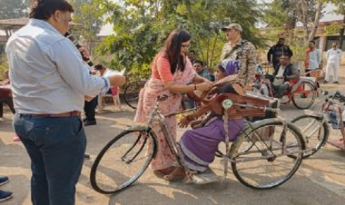 सुशासन सप्ताह अंतर्गत वरिष्ठजन, दिव्यांगजन एवं दिव्यांग खिलाड़ी हुए सम्मानित