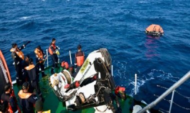 सागर में डूबा जहाज, भारतीय तटरक्षक बल ने चालक दल के नौ सदस्यों को बचाया