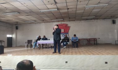 5वीं-8वीं परीक्षा के संबंध में डीईओ ने ली प्राचार्यों व संकुल समन्वयकों की बैठक