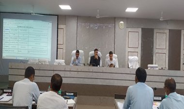 अन्तर्विभागीय समन्वय से भी लोगों की समस्याओं का करें निराकरण : कलेक्टर