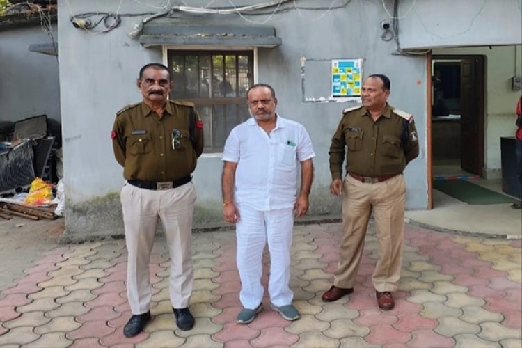 शादी का झांसा देकर शिक्षिका के साथ दुष्कर्म, कबाड़ व्यवसायी गिरफ्तार