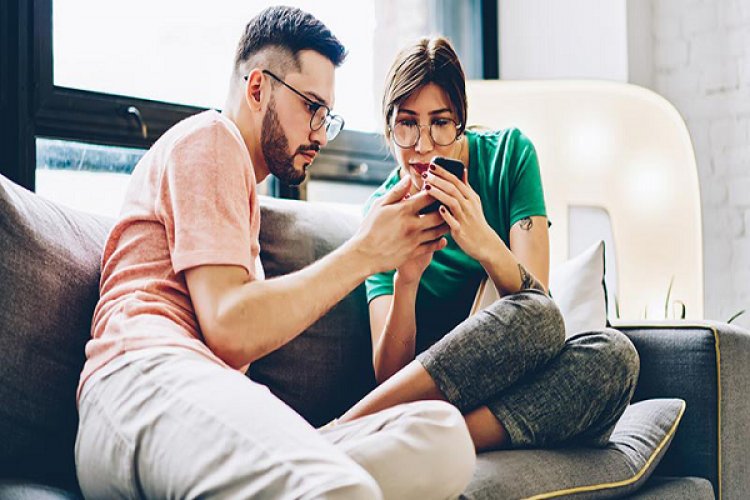 इलेक्ट्रॉनिक डिवाइसेज के ज्यादा इस्तेमाल से घट सकती है फर्टिलिटी : डॉ चंचल शर्मा