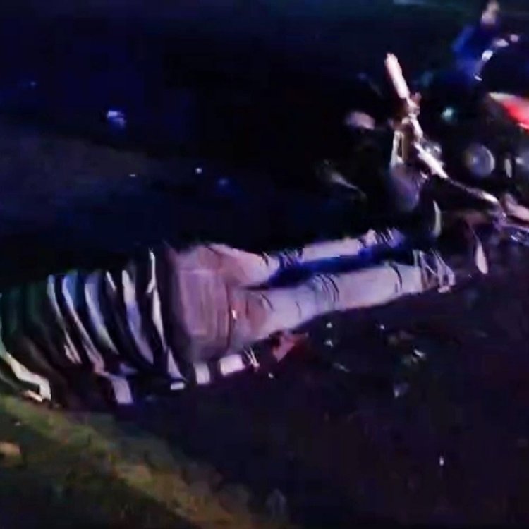 शिवपुरी में अज्ञात वाहन ने बाइक को मारी टक्कर:एक कर्मचारी होटल कर्मचारी की माैत, दूसरा घायल; दीघोद गांव के पास हादसा