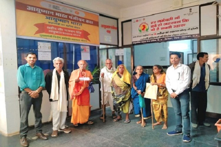 70 वर्ष से अधिक उम्र के बुजुर्गो का बन रहा आयुष्मान वय वंदना कार्ड