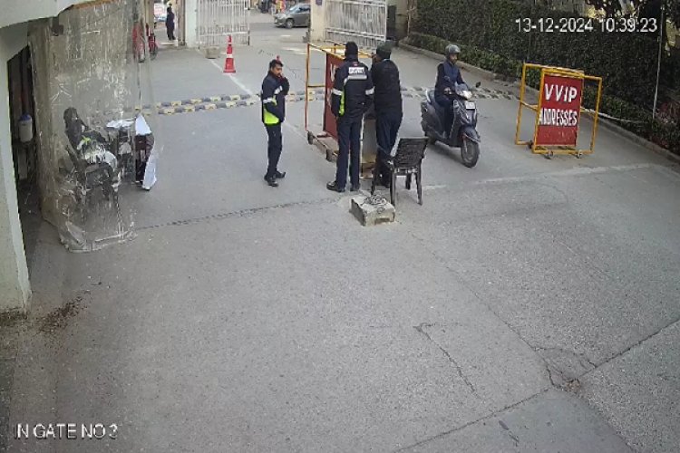 बिना एंट्री के सोसायटी में घुसा... कुछ देर घुमा और फिर 14वीं मंजिल से लगा दी छलांग; सुसाइड नोट में बताई वजह