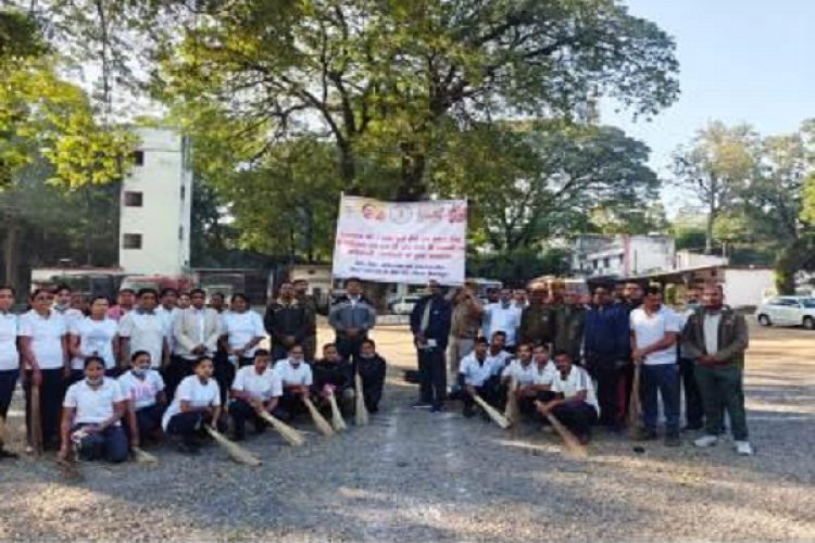 नगर सैनिकों ने श्रमदान कर दिया सफाई का संदेश