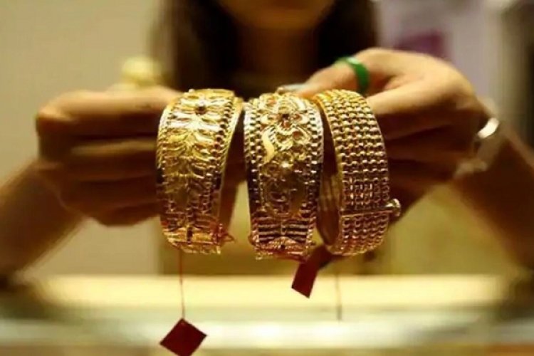 आधी रात के बाद से छा गई सोने-चांदी के दामों में मंदी