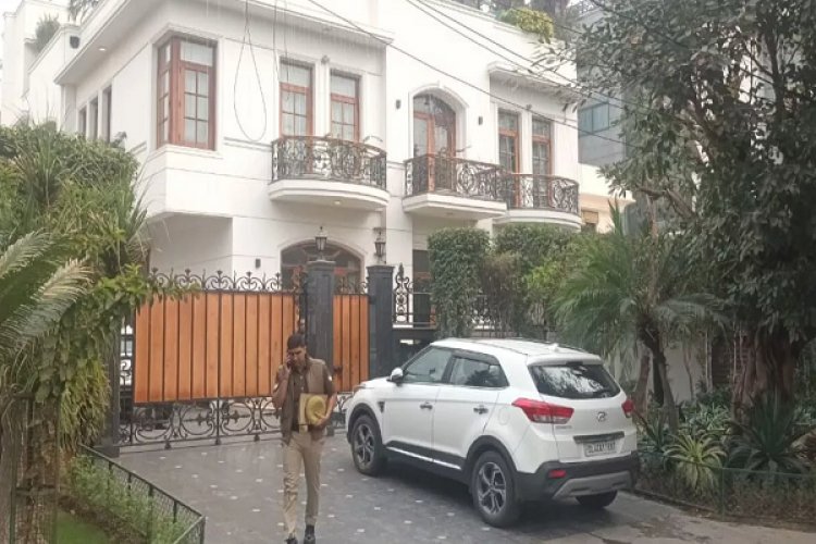 नोएडा में गन प्वाइंट पर कारोबारी के परिवार का किया अपहरण, फिर नकदी लूट ले गए तीन बदमाश