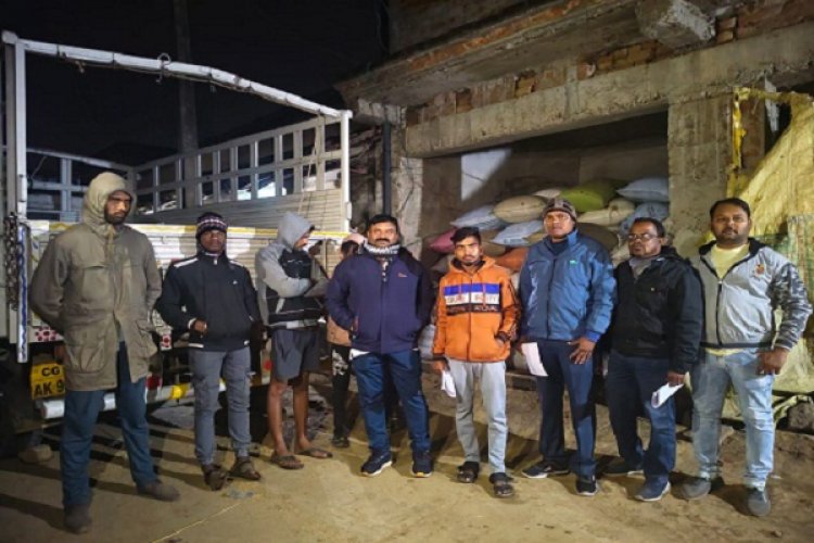 अवैध धान पर बड़ी कार्यवाही, 150 कट्टा धान सहित वाहन जब्त