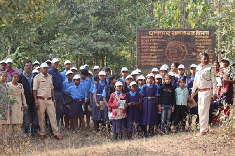 वन मितान जागृति एवं वन संगोष्ठी का आयोजन