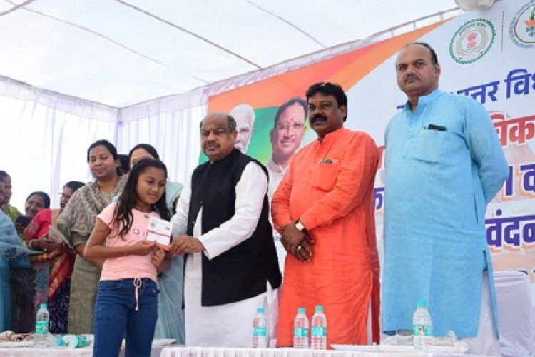 महिलाओं के चेहरे पर दिख रही खुशहाली और मुस्कान बता रही है योजना की सफलता : पुरन्दर मिश्रा