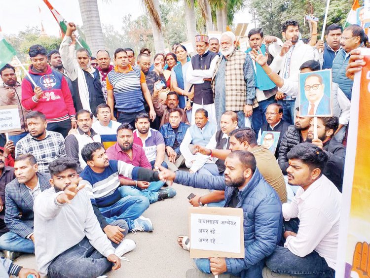 कांग्रेस ने बाबा साहब सम्मान मार्च निकाला