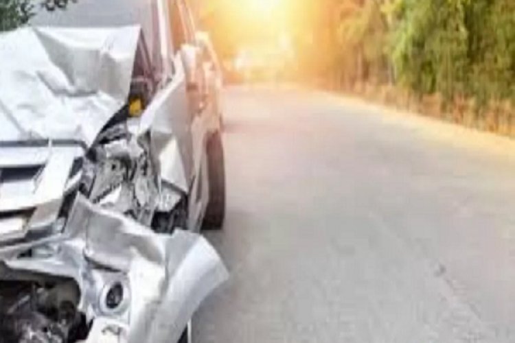 तमिलनाडु में भीषण सड़क हादसा, कार और वैन की जोरदार टक्कर में तीन लोगों की मौत, 18 घायल