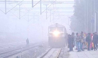 दिल्ली-NCR में घने कोहरे का कहर: हवाई, रेल और सड़क यातायात प्रभावित
