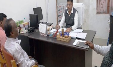 राजनैतिक दलों का बैठक में निर्वाचक नामावली संक्षिप्त पुनरीक्षण पर चर्चा