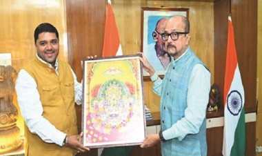 भिलाई कैन डू पर्वत फाउंडेशन के फाउंडर अतुल पर्वत ने की राज्यपाल से मुलाकात