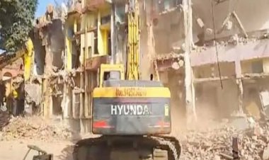 बिलासपुर में बड़ी कार्रवाई: 100 साल पुराने मिशन अस्पताल पर चला बुलडोजर