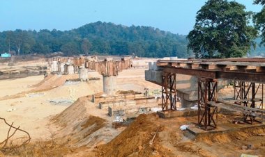 सनावल को झारखंड से जोड़ने कन्हर नदी पर तेजी से चल रहा पुल का काम