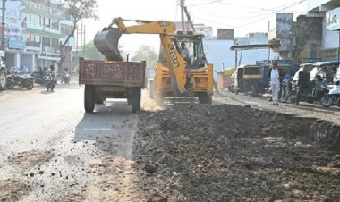 बीटीआई चौक से खोखसा ओवरब्रिज तक सड़क चौड़ीकरण कार्य का प्रारंभ
