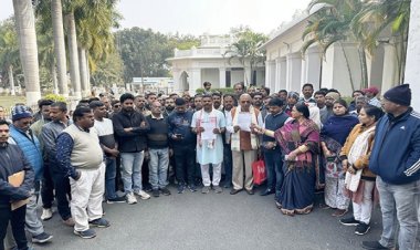 भारत माता की मूर्ति को डंपिंग यार्ड में रखने से नगरवासियों में आक्रोश