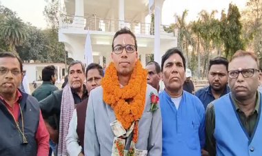 5 साल की मेहनत का मिला फल: मध्यम वर्गीय परिवार का बेटा बना अकाउंट ऑफिसर