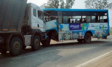 ट्रक की टक्कर से तीन व्यक्तियों की मौत