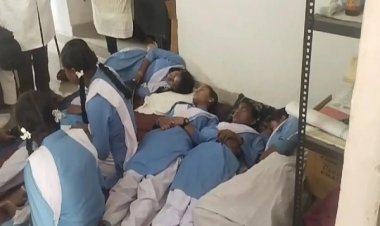 अचानक बेहोश हुईं छात्राएं, स्कूल में मचा हड़कंप...