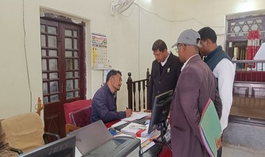 अम्बिकापुर में महापौर के लिए 01 और वार्ड पार्षदों के लिए 14 नामांकन पत्र किए गए क्रय