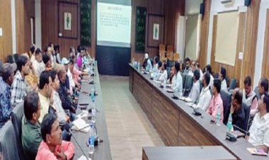 मतदान अधिकारियों को प्रथम चरण का दिया गया प्रशिक्षण