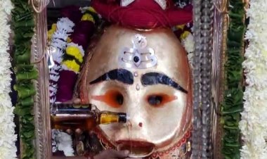 उज्जैन में बाबा काल भैरव के दरबार में लागू नहीं होगी शराबबंदी, प्रसाद के रूप में चढ़ती रहेगी मदिरा