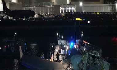 सैन्य हेलीकॉप्टर से टकराया विमान: 60 यात्री से सवार, 18 शव बरामद