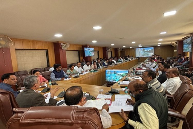कलेक्टर की अध्यक्षता में समय-सीमा की बैठक संपन्न, गणतंत्र दिवस की तैयारियों पर विशेष जोर