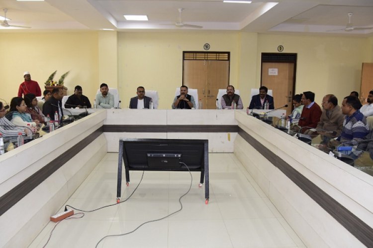 कलेक्टर ने अधिकारी-कर्मचारियों को दी नववर्ष की शुभकामनाएं