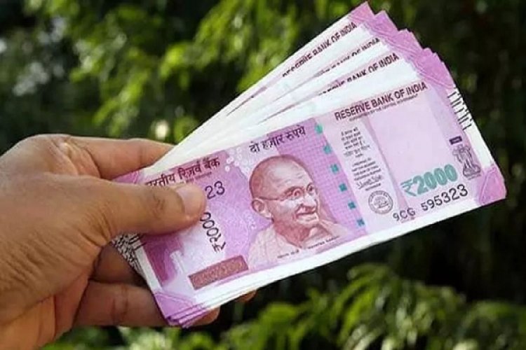 जिस घर में अनीति से धन कमाया जाता है, उस परिवार में कभी एकता नहीं रहती