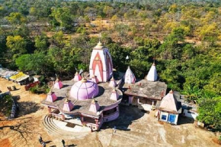 प्राकृतिक जलप्रपात, घने वन और धार्मिक स्थल के रूप में प्रसिद्ध है माॅ सियादेवी नारागांव