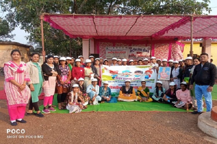 एनएसएस शिविर में बच्चों को गुड-टच एवं बैड-टच सहित अन्य कानूनों के प्रति किया गया जागरूक