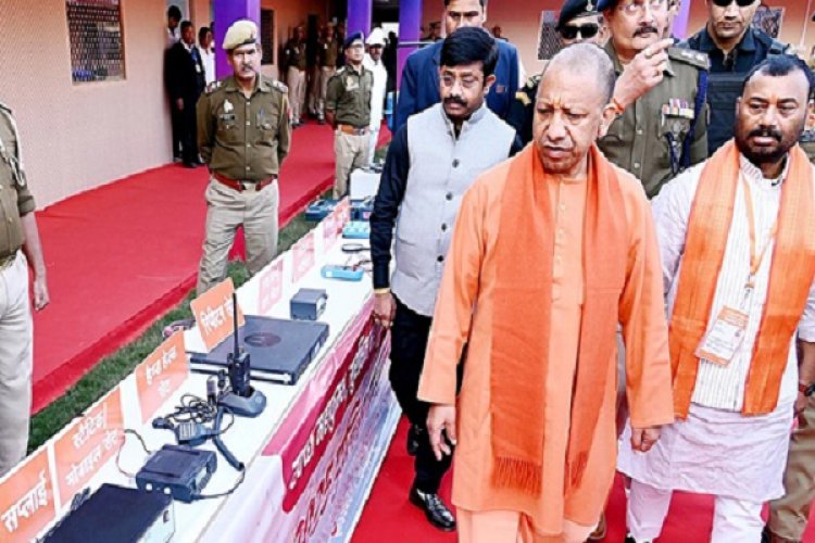 संविधान बचाने की बात करने वालों ने ही इसकी मूल भावना बदल दी : योगी आदित्यनाथ