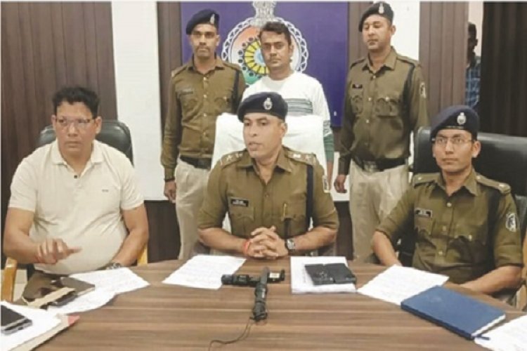 पत्नी के साथ अवैध संबंध के शक के कारण बिल्डर्स को डराने किया था कार में विस्फोट