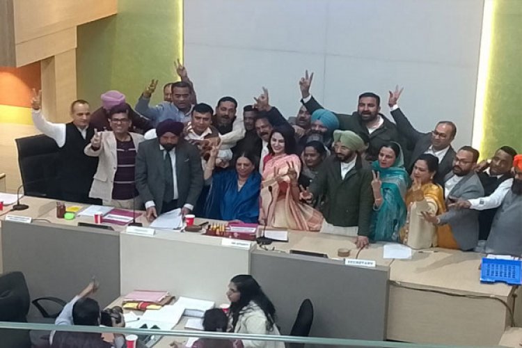 चंडीगढ़ मेयर चुनाव में BJP की हरप्रीत कौर बबला जीतीं