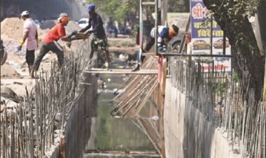 नाले का पानी बिना डायवर्ट किये अच्छे ढंग से निर्माण नहीं किया जा सकता