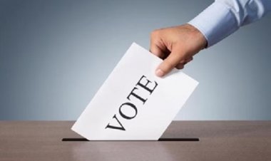 कलेक्टर और SP ने किया अपने मताधिकार का उपयोग