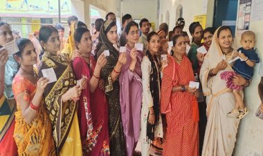 छत्तीसगढ़ के 10 नगर निगम, 49 नगर पालिका सहित 173 निकायों में मतदान को लेकर उमड़ रहे वोटर्स