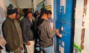 ईवीएम स्ट्रांग रूम में सील